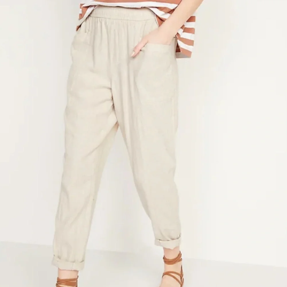 Old Navy High-Waisted Cropped Linen-Blend Pants - Picture 1 of 6